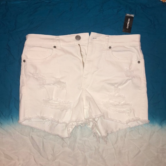 Distressed white shorts NWT - size 8 - Picture 1 of 4